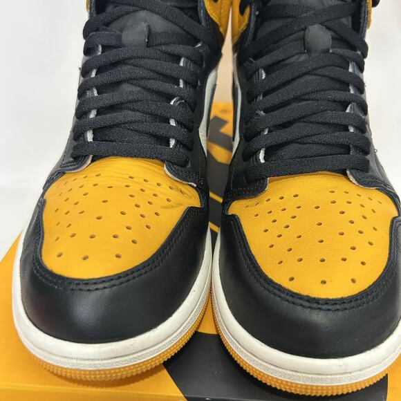 Nike Air Jordan 1 Retro High OG “Yellow Toe/Taxi” main image 6